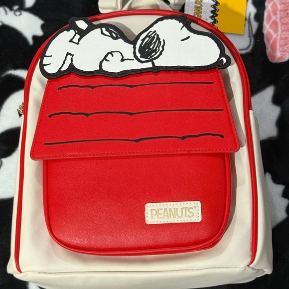 Peanuts | Bags | Peanuts Snoopy Mini Backpack With Snoopy Napping Lots ...